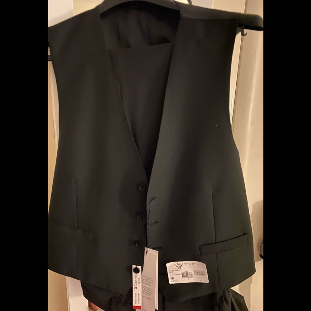 Calvin Klein men suit vest 42s Slim fit.